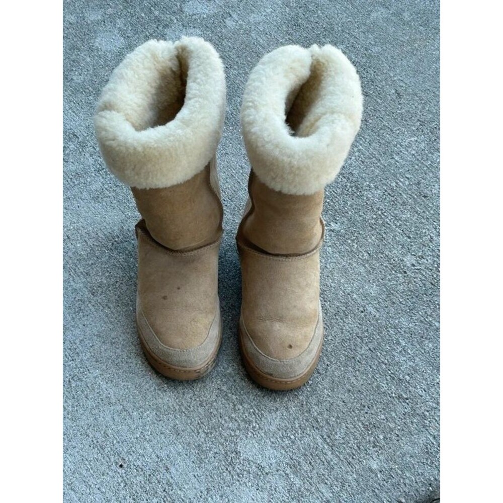 UGG Shearling Boots Size Women’s 9